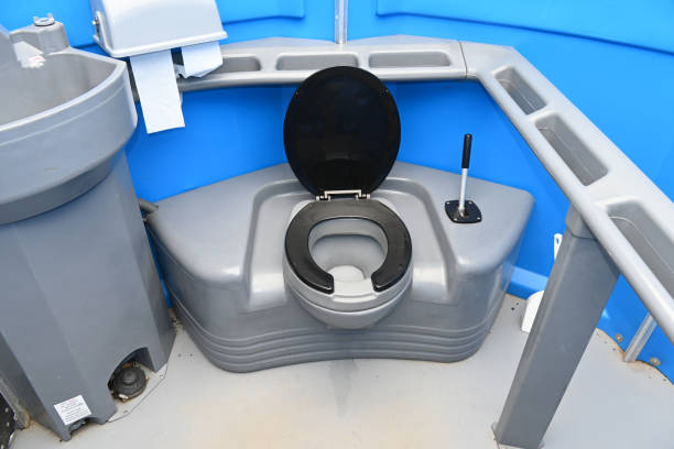 Portable Toilet Options We Offer in Bridgeville, PA